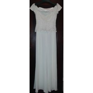Off-White Cachet  Off-Shoulder Dress Size 4